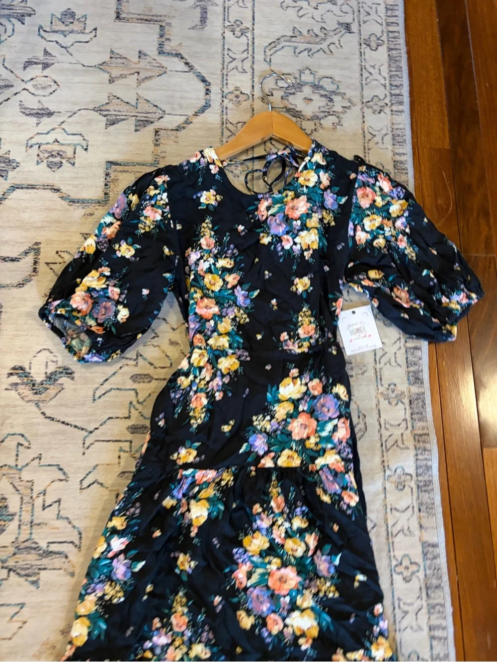 O'Neill NWT Alta Dress Floral Short Puff Sleeve Open Back Tiered Midi Black S